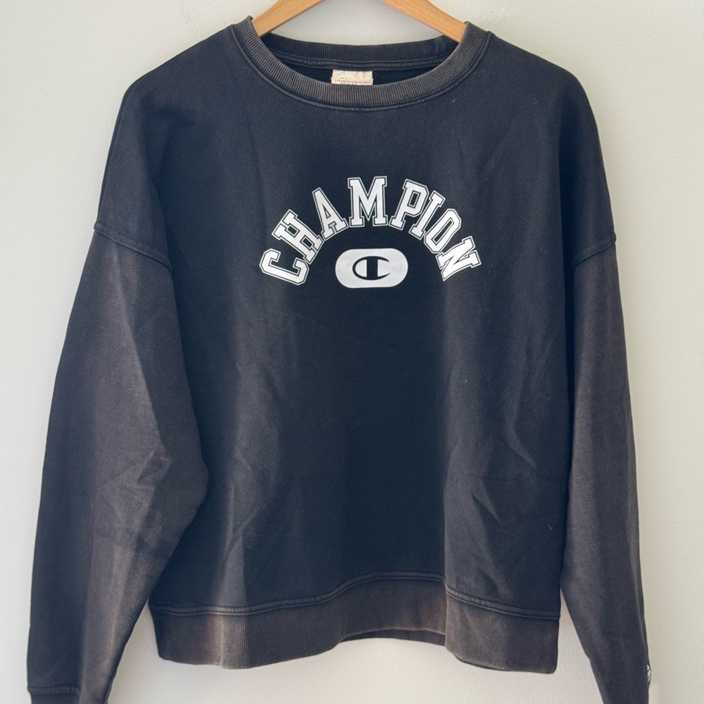 Champion Specialty Dye M Black Pullover Sweater Wash Varsity Logo Casual Comfy
